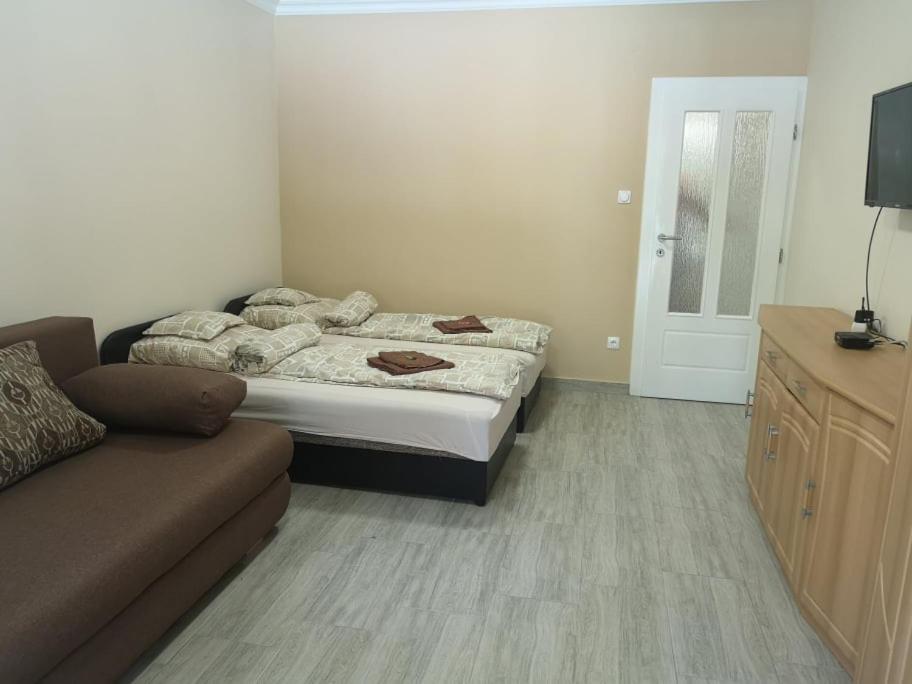 Relax Beach Apartman Hajdúszoboszló Extérieur photo