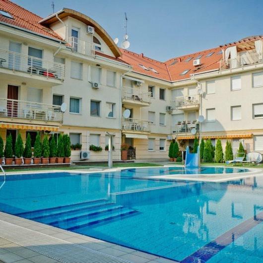 Relax Beach Apartman Hajdúszoboszló Extérieur photo