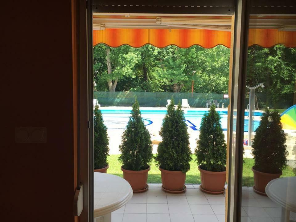 Relax Beach Apartman Hajdúszoboszló Extérieur photo